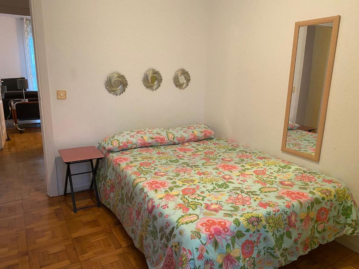 Jose Simon Cabarga Apartment