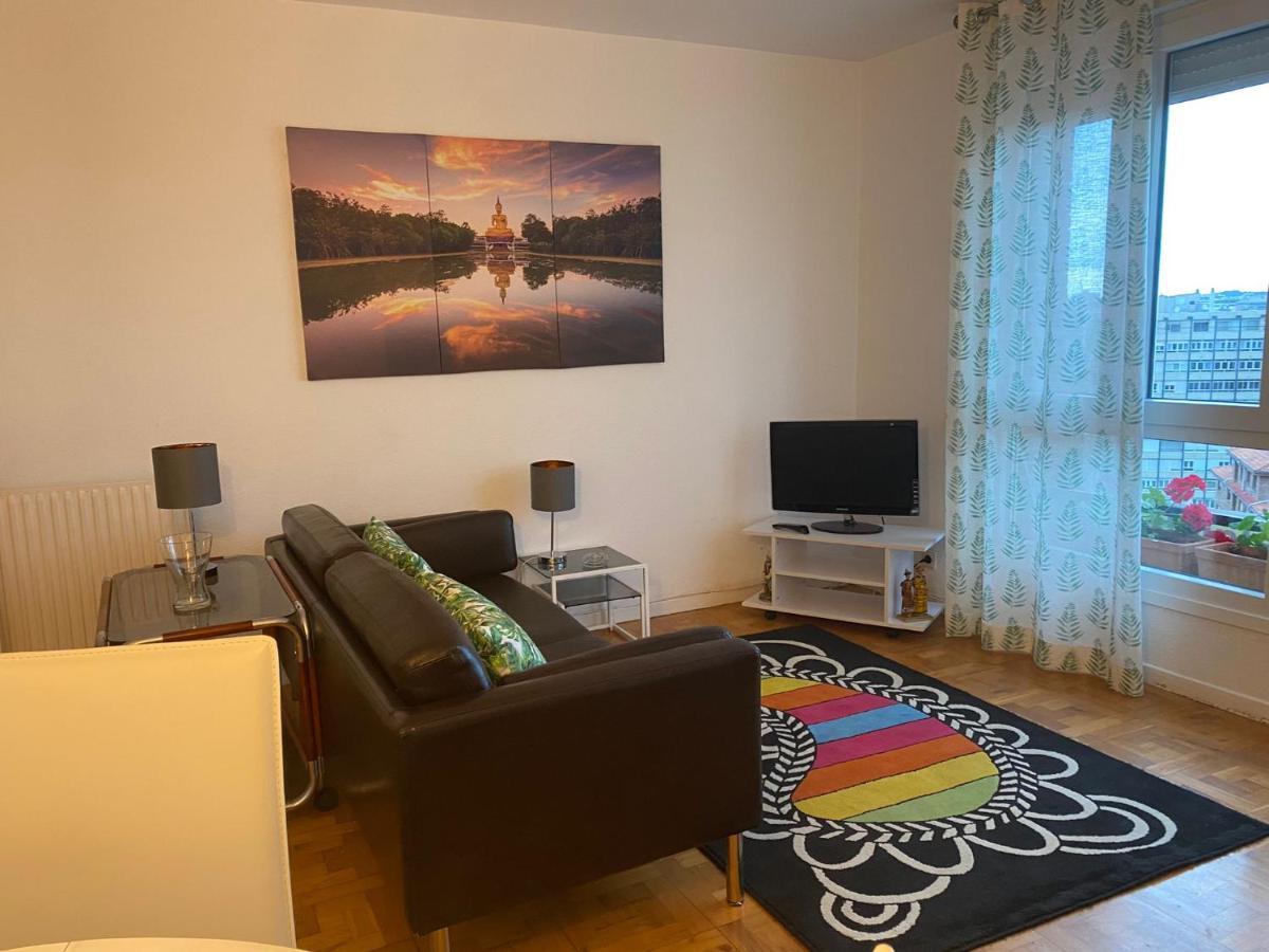 Apartment Jose Simon Cabarga *